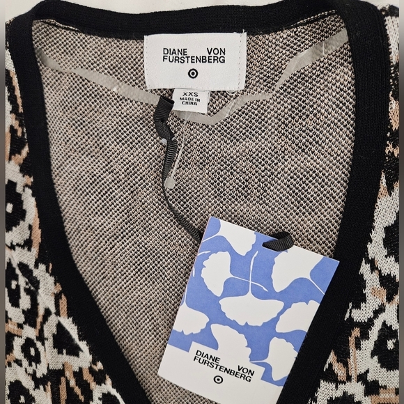 Diane Von Furstenberg Target Black And White Wrap Sweater Cardigan Size XXS NWT - Picture 7 of 10